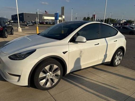 TESLA MODEL Y 2023 7SAYGDEE9PA111863 image